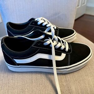 Vans Women’s Black and White Sneakers